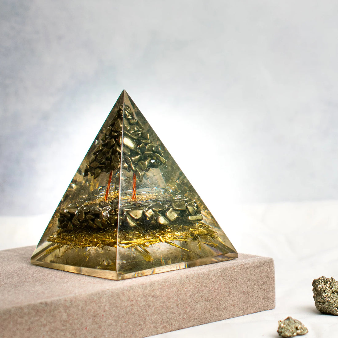 💰 Pyrite Money Magnet Pyramid ✨